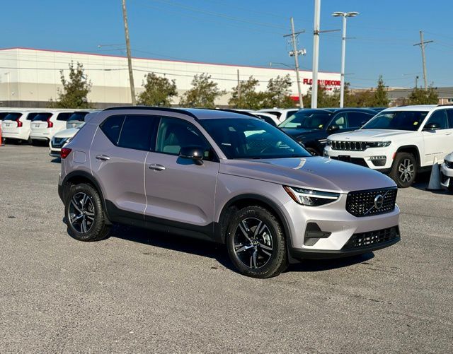 2026 Volvo XC40 B4 Core