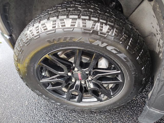 Used 2024 Black GMC Pro image 9
