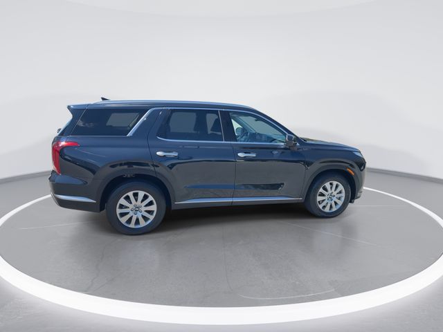 Used 2025 White Hyundai SEL image 9