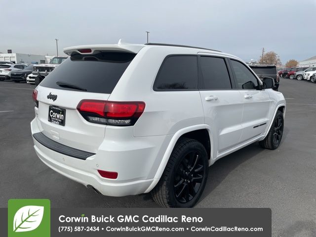 2020 Jeep Grand Cherokee Altitude 33