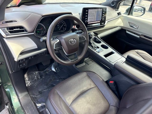 2024 Toyota Sienna - $51,888