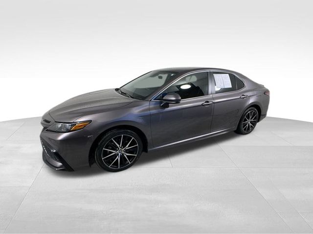 2021 Toyota Camry SE 3