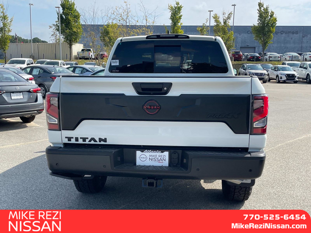 2024 Nissan Titan PRO-4X 3