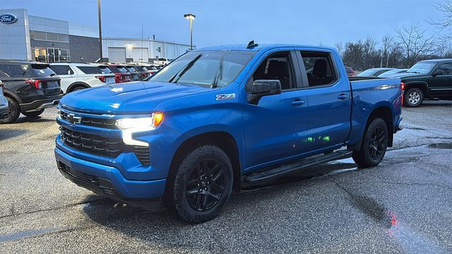 View vehicle photo 2