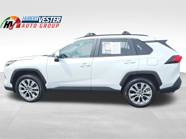 White (Wind Chill Pearl) 2025 Toyota RAV4 XLE Premium AWD SUV / Crossover All-Wheel Drive 8-Speed Automatic