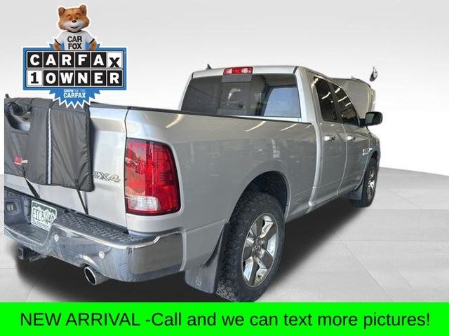 Bright Silver Clearcoat Metallic 2017 RAM 1500 Pickup Truck Four-Wheel Drive 8-Speed Automatic