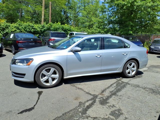 2012 Volkswagen Passat - Image 3