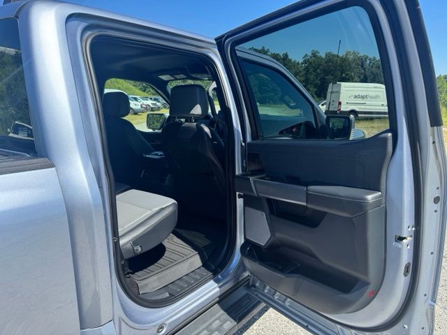 Used 2022 Blue Ford Lariat image 20