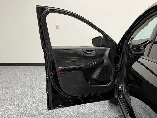 Used 2025 Black Ford Active image 9