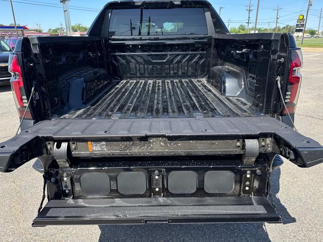 2025 Chevrolet Silverado EV LT - 6