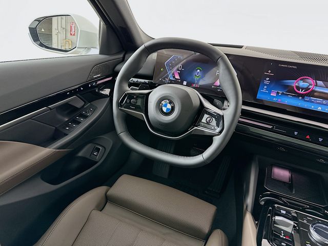 2025 BMW 5 Series 530i xDrive 24