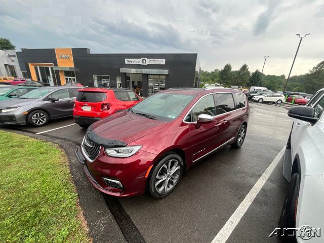 Velvet Red Pearlcoat 2022 Chrysler Pacifica Minivan All-Wheel Drive 9-Speed Automatic
