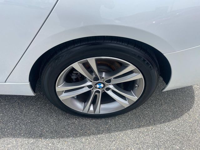 2019 BMW 3 Series 330 Gran Turismo i xDrive 17