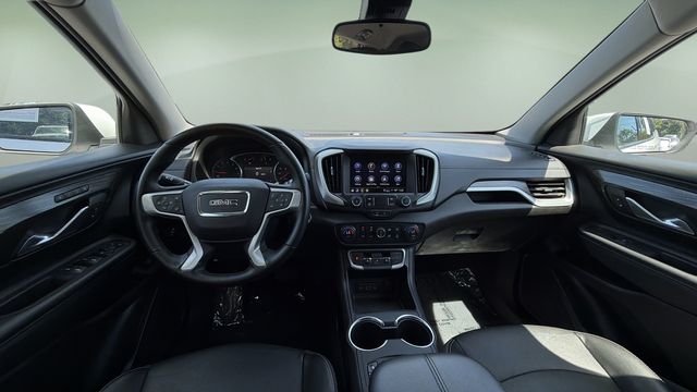 Used 2024 White GMC SLT image 16