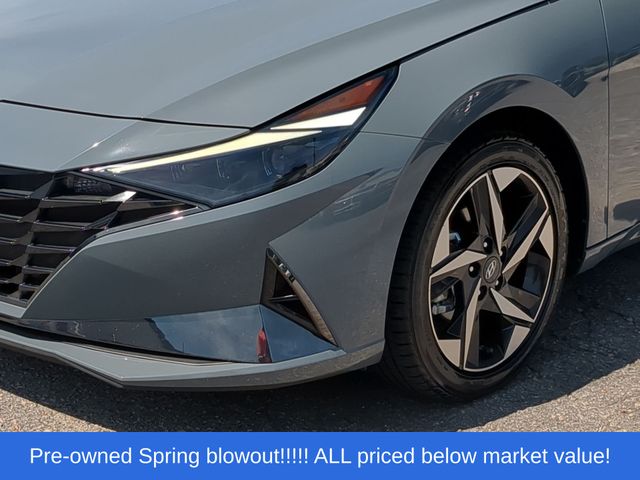 Used 2023 Electric Shadow Hyundai Limited image 17