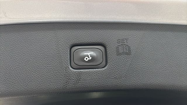 Used 2023 Silver Ford ST Line image 33