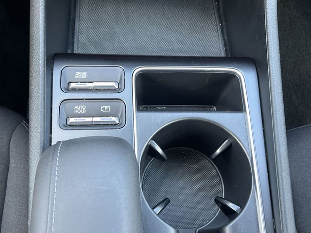 Used 2025 Black Hyundai SEL image 22