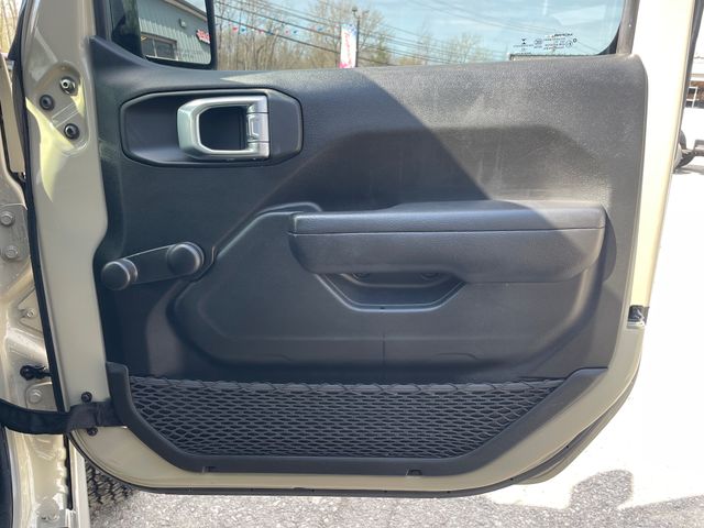 2022 Jeep Gladiator Sport - Limited Edition Gobi Clearcoat exterior view 15