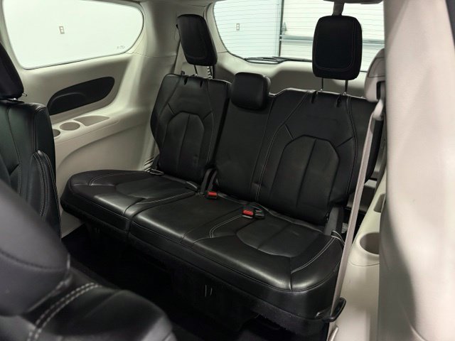 Used 2024 White Chrysler Touring L image 28