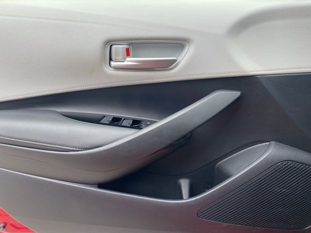 2023 Toyota Corolla Hatchback SE photo