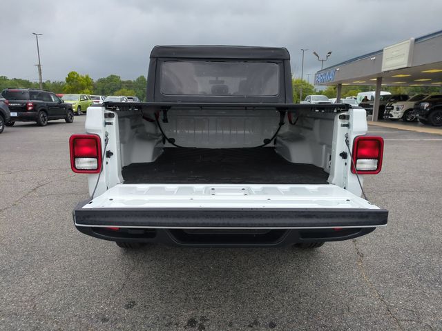 Used 2023 White Jeep Overland image 31