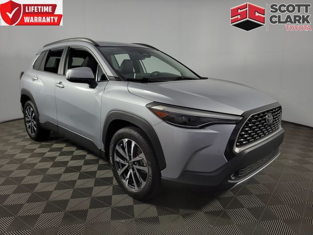 2024 Toyota Corolla Cross XLE