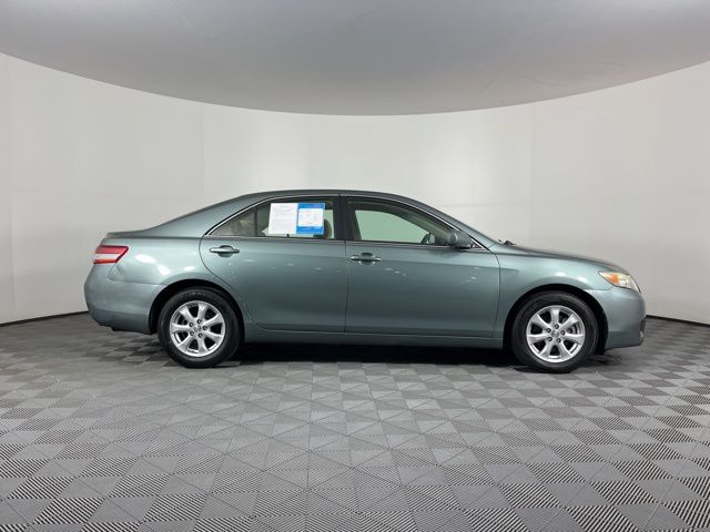 2010 Toyota Camry LE 11