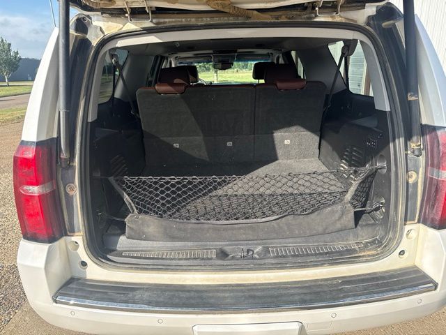 2019 Iridescent Pearl Tricoat Chevrolet Suburban Premier 4X4 SUV