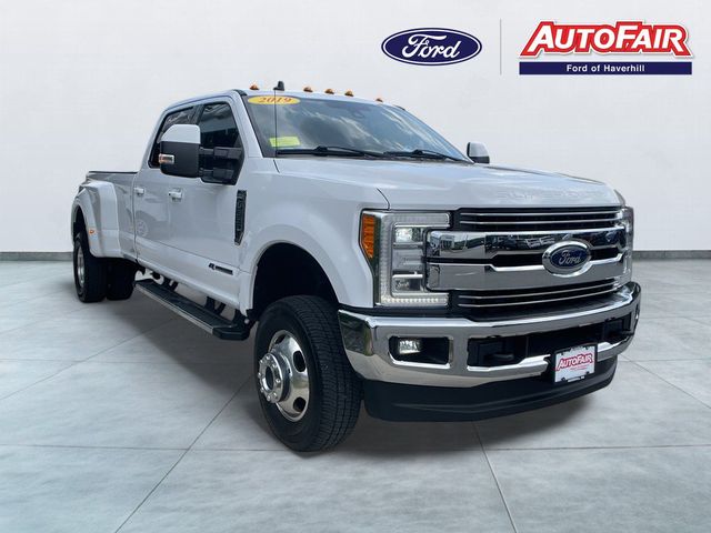 Oxford White 2019 Ford F-350 Super Duty Pickup Truck Four-Wheel Drive 6-Speed Automatic
