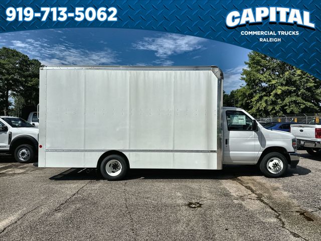 2024 Ford E-350 photo 9