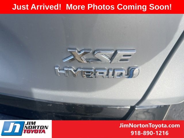 2024 Toyota RAV4 Hybrid XSE 7