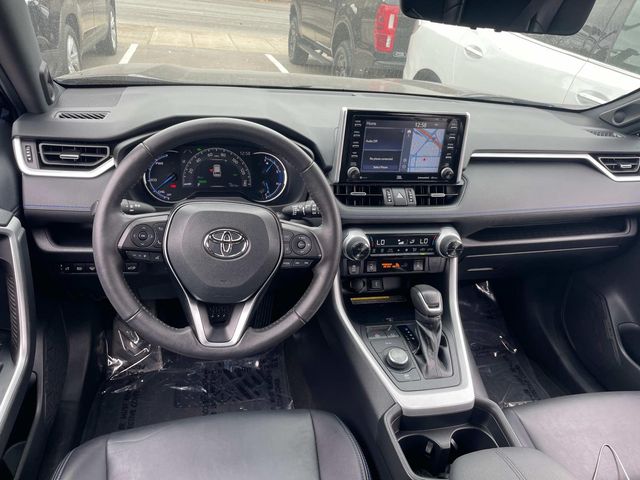 2021 Toyota RAV4 Hybrid XSE 17