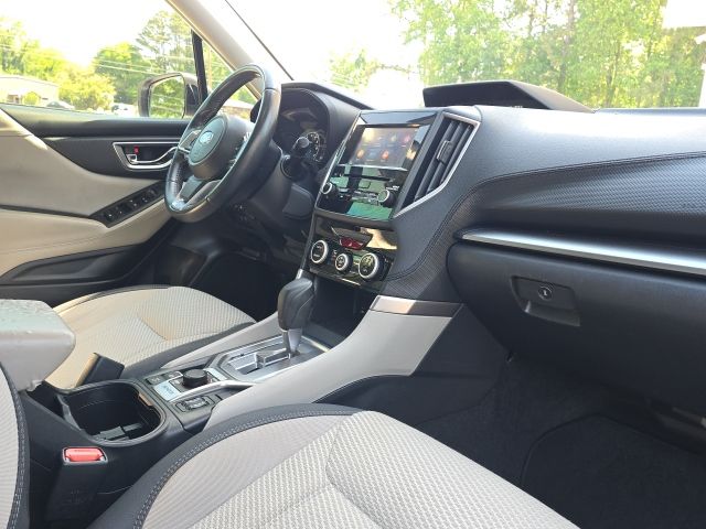 2023 Subaru Forester Premium:B02302