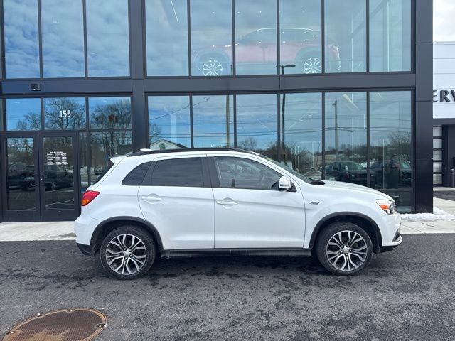 Used 2019 White Mitsubishi 2.4 GT image 2