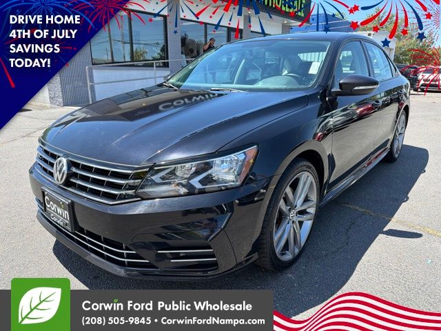 2018 Volkswagen Passat 2.0T R-Line FWD