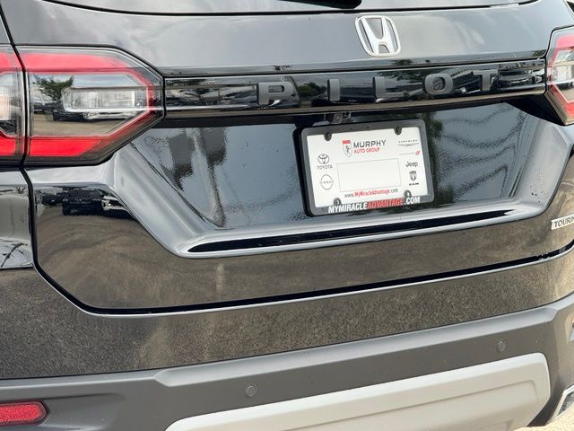 Used 2025 Honda Pilot SUV