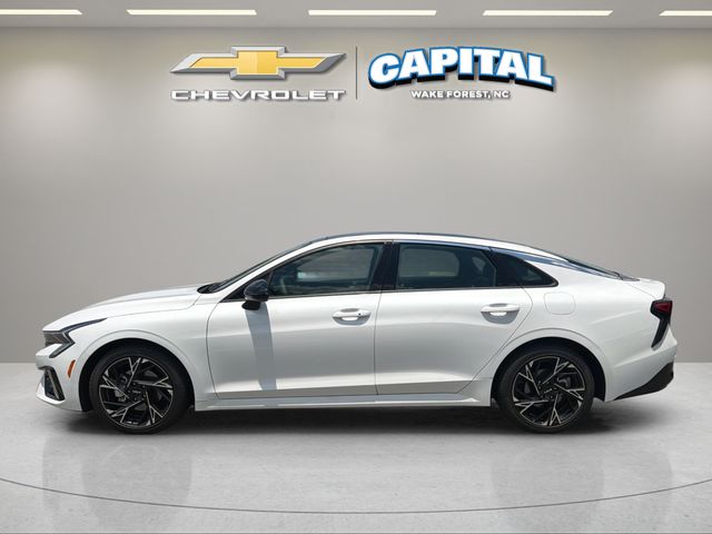Used 2025 White Kia GT-Line image 10