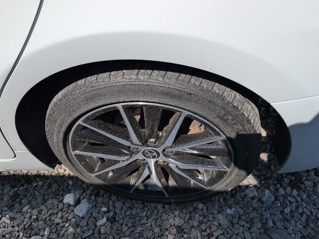 2022 Toyota Camry SE White at Subaru and VW of Moon Township