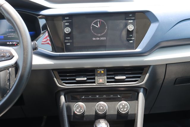 2022 Volkswagen Taos 1.5T SE photo