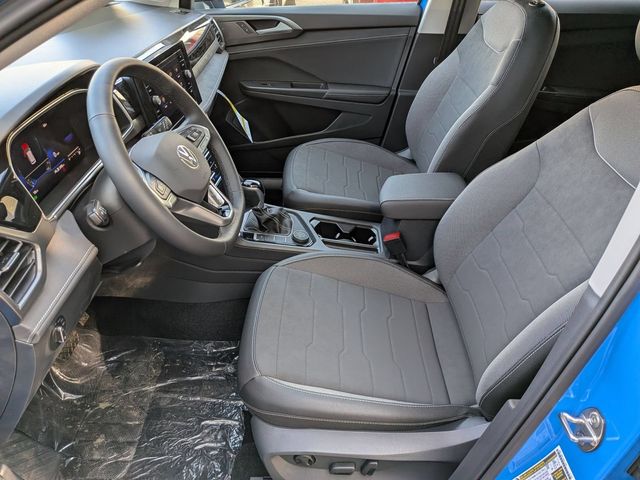 2025 Volkswagen Taos SE Black - Photo 12