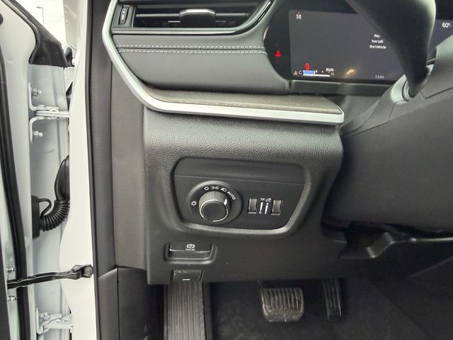 new 2026 Jeep Grand Cherokee car, priced at $36,930