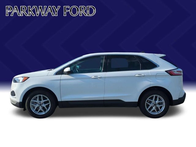 Used 2024 White Ford SEL image 2