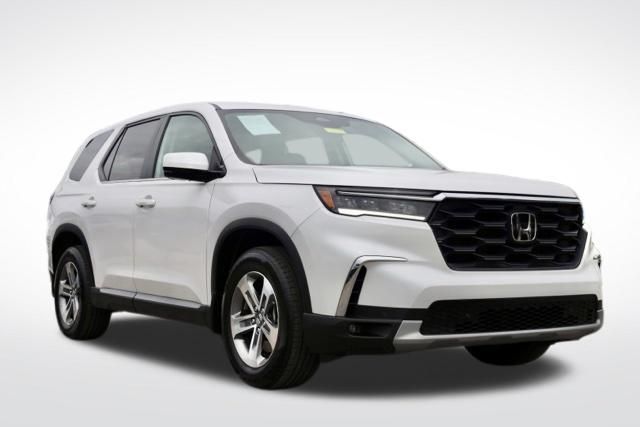 Platinum White Pearl 2025 Honda Pilot SUV / Crossover All-Wheel Drive Automatic