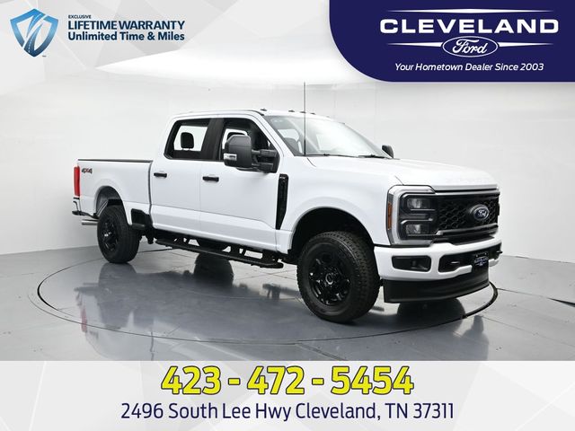 2026 Ford F-350 Super Duty XL Crew Cab 4WD