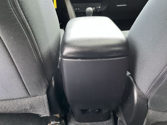 Used 2016  Toyota XLE image 24