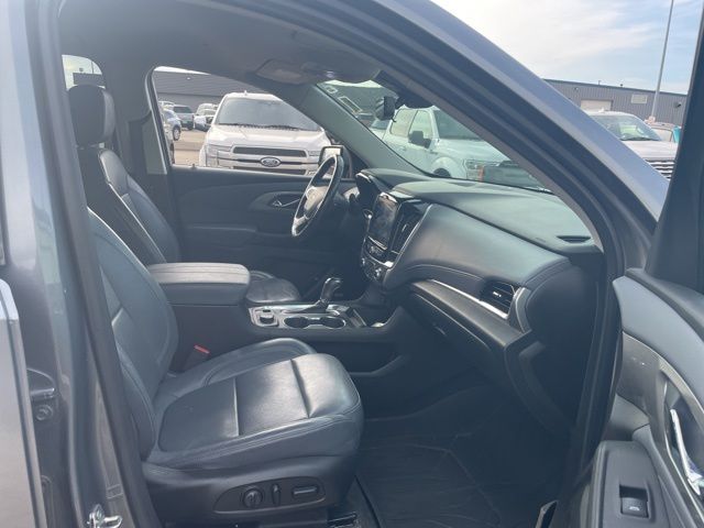 2020 Satin Steel Metallic Chevrolet Traverse 3LT AWD SUV