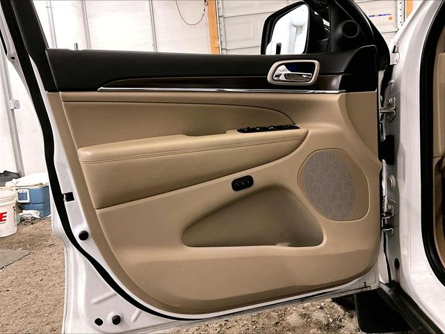 2014 Jeep Grand Cherokee Limited White at Carlisle Cadillac Buick GMC