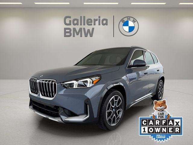 2025 BMW X1 28i's photo