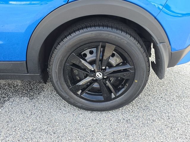 2024 Nissan Kicks S:B01807