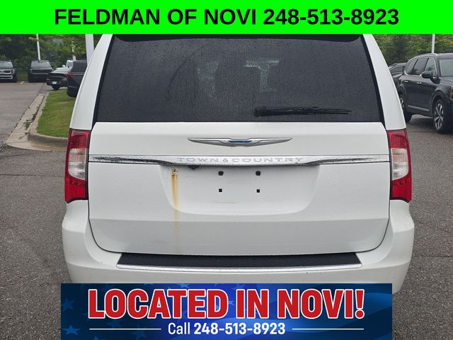 Used 2014 Chrysler Town & Country For Sale in Livonia, MI